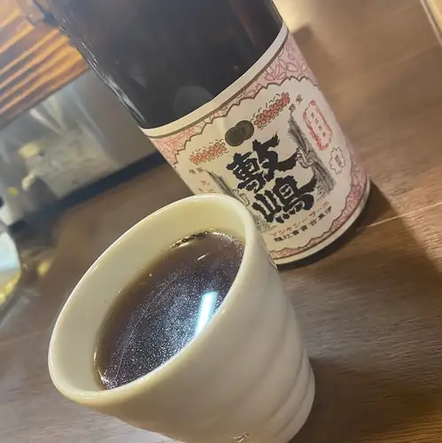 鳥と牛すじの旨みを引き出したおでん出汁の魅力