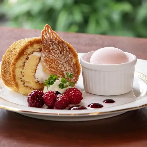 ブリュレロールケーキ