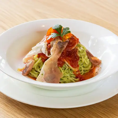 【夏限定】トマトとバジルの冷製パスタ ～生ハム添え～