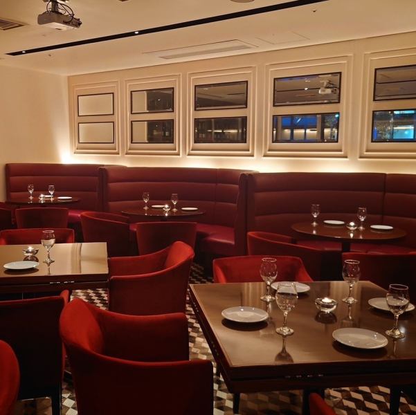 There are four private rooms in total.It can be used for various occasions such as business entertainment, banquets, and dates.