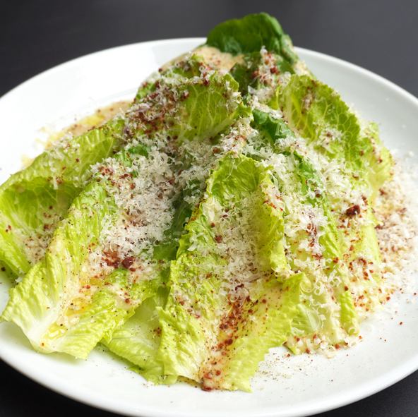 팔미자노 시저 샐러드