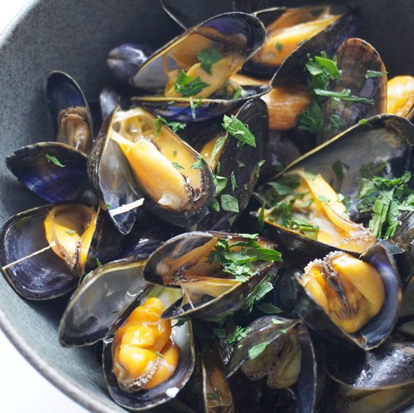 몬산 미셸 홍합의 화이트 와인 찜