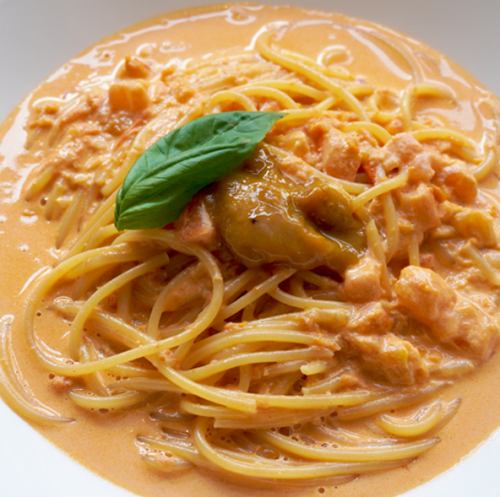 홋카이도산 이쿠모탄의 크림 소스