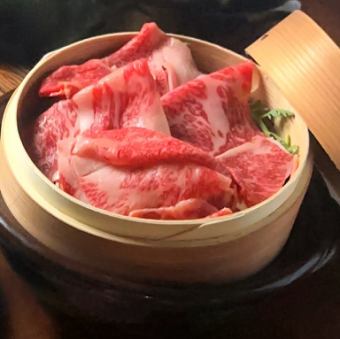用竹蒸籠蒸煮時令蔬菜和北海道牛肉（2人份）