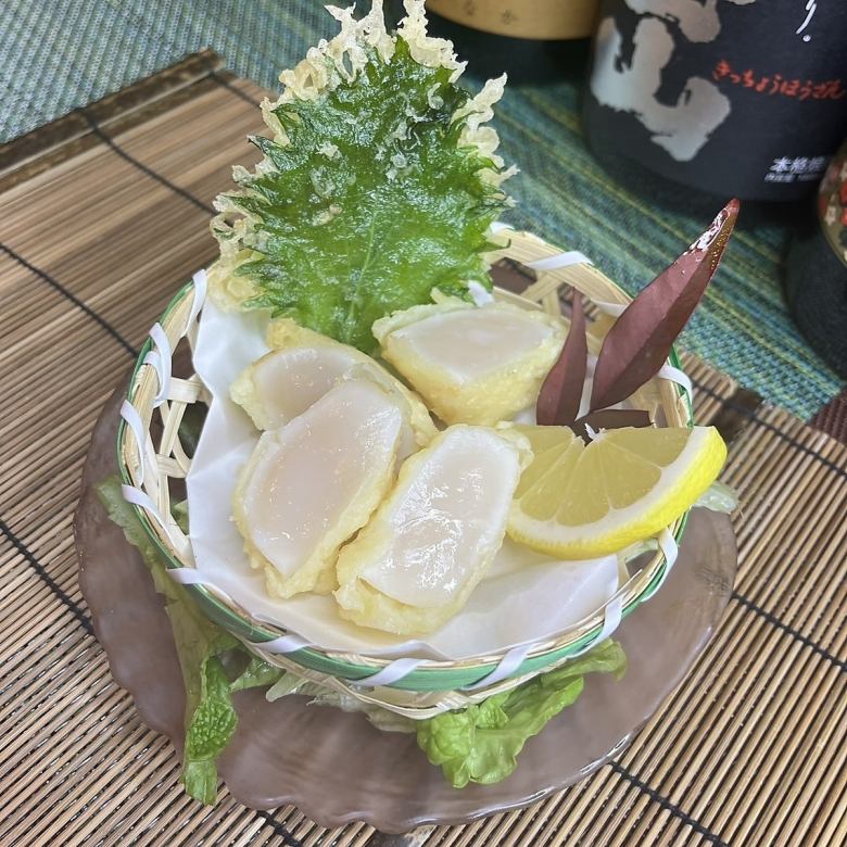 Rare live scallop tempura