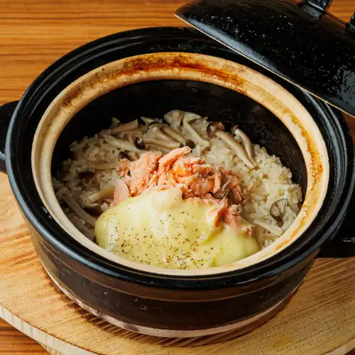 鮭ハラミときのこのバターチーズ