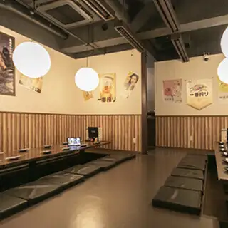 【ラグジュアリー豚キムチ鍋コース】2.5H飲放＋鮮魚刺身3点盛りやしまほっけなど(全10品)