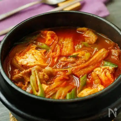豆腐泡菜炖菜