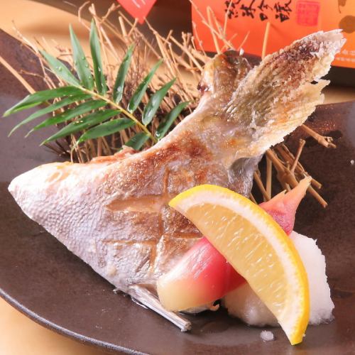 Grilled fresh fish with salt