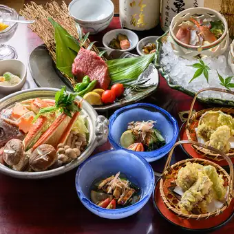 【120分飲み放題付】各種宴会に◎厳選食材と肉料理を味わう『お一人様7,700円コース』全8品