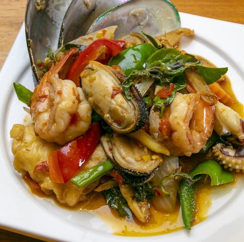 Stir-fried seafood with spicy miso and basil "Tare Patcha"