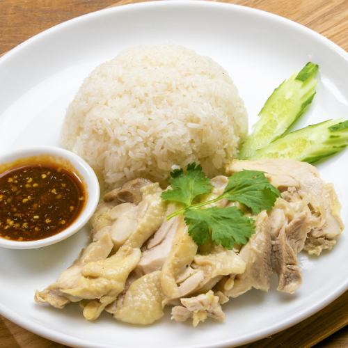 Thai chicken rice "Khao Man Gai"