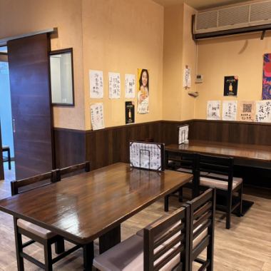 小規模から大人数までレイアウト自在。