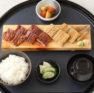 昭和七年創業、老舗の鰻卸問屋が営むうなぎ専門店。名代の一本うなぎは圧巻。