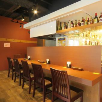 One person is also welcome! The seats that can be used in many situations such as drinking parties with friends and petite banquets are becoming a popular space ♪