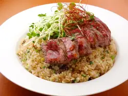 蒜蓉肉飯