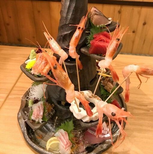 お刺身の盛り合わせや新鮮な海鮮がご堪能いただけます！