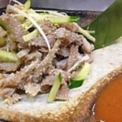 ハツ刺し(塩ごま油)・センマイ刺し(酢味噌)