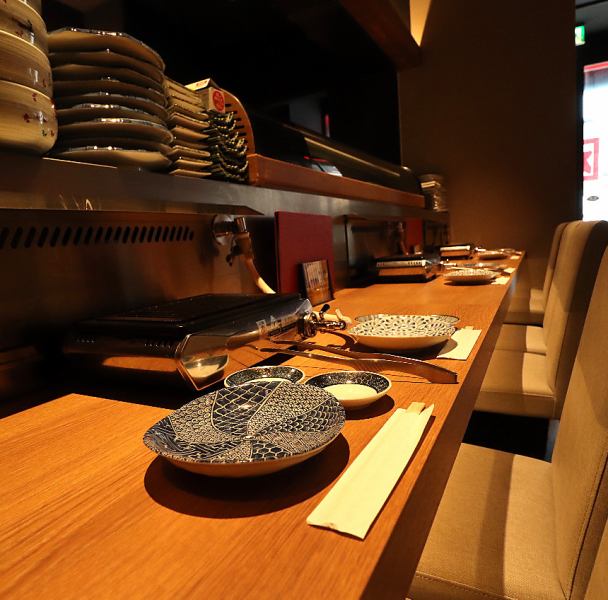 One-person grilled meat is also welcome! Special seats where you can watch the moment the dish is completed in front of you ♪ You can enjoy conversation with the chef, and we will guide you to today's recommended menu and alcohol.Please feel free to drop by yourself on the way home from work ♪