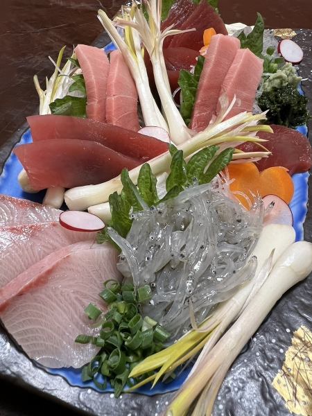 旬の刺身盛り合わせ