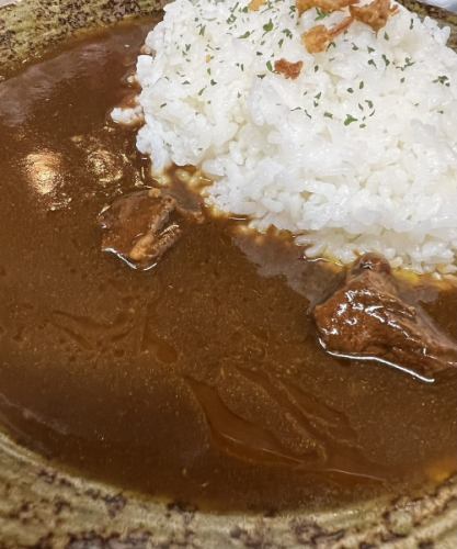 蕎麦屋のビーフカレー
