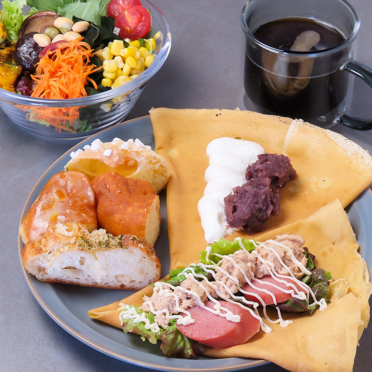 クレープ食べ放題をセットに追加で大満足！モーニング利用も◎