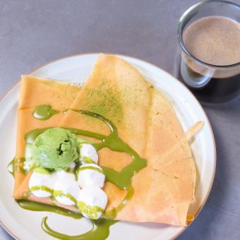 抹茶アイス(ホイップ、抹茶アイス、抹茶ソース、パウダー)