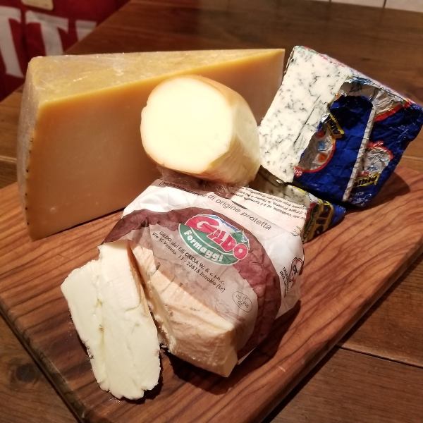 イタリア産チーズを使用した料理各種