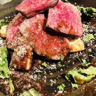 [12/26~] ◯Charcoal-grilled Japanese beef 4,950 yen (tax included)
