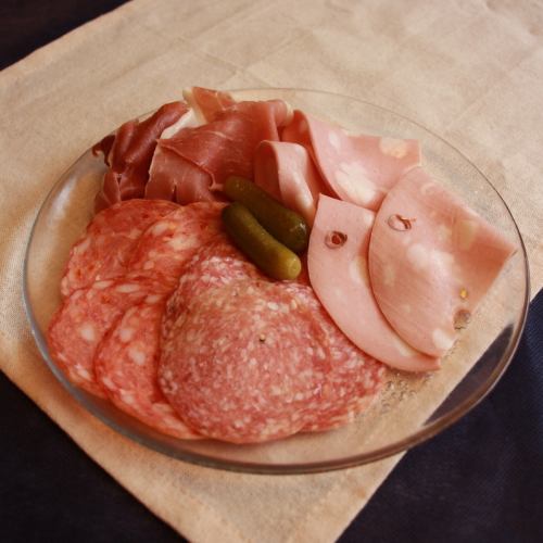 生ハム盛り合わせ