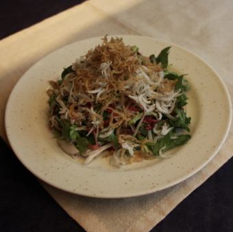 しらすと春菊のサラダ