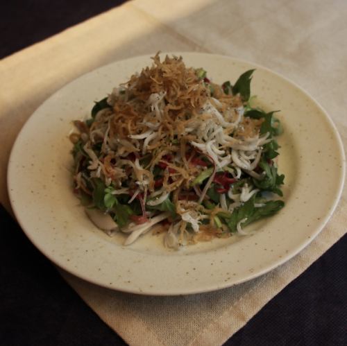 しらすと春菊のサラダ