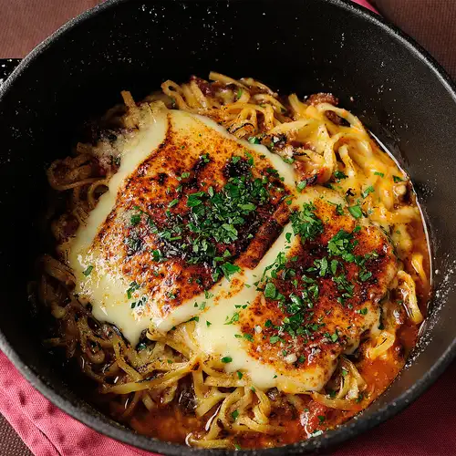 モッツァレラと国産牛のボロネーゼ　生パスタ　タリオリーニ