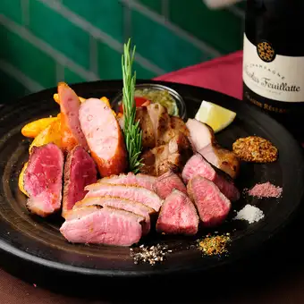 炭火焼肉盛り合わせ