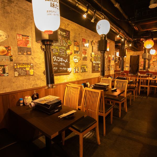 JR池袋駅から徒歩2分！新店のため店内もきれいでゆったりとしたお時間をお過ごしいただけます♪女子会や宴会や誕生日会などでも、ご利用可能！宴会貸し切り最大100名様まで可能！広々とした空間でゆったりお楽しみください♪池袋で話題のやきもん酒場！宴会はもちろんのこと、宴会コースは嬉しい3時間飲み放題付きでお得！