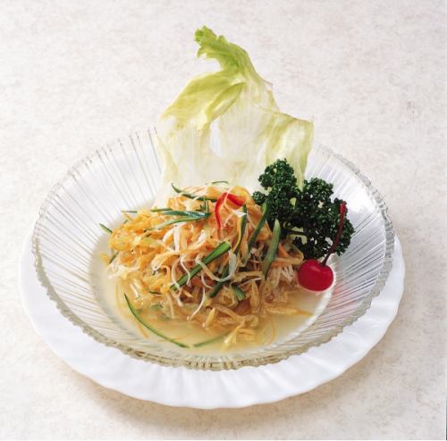 ピータン、四川風味の海鮮サラダ