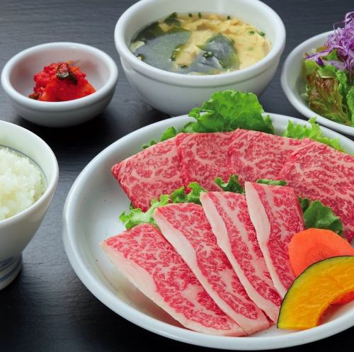 ちょっと贅沢！【霜降り高原牛ランチ】