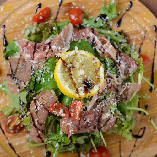 Parma ham and pecorino cheese salad