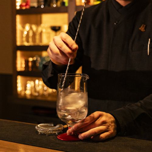 「BARCRAFT倶楽部京都」のバーテンダーが織りなす技。