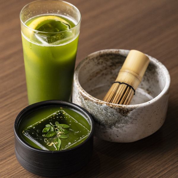 和の魅力漂う抹茶を使った魅惑カクテル