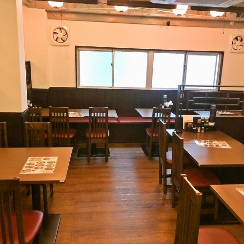 The table seats prepared for 2 people, we will correspond to various people in combination! Various banquet courses are also available so please use it for various scenes ♪