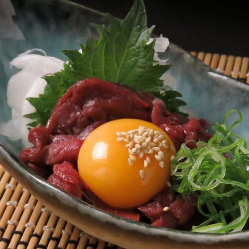 桜ユッケ