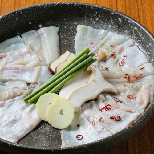 Grilled blowfish (salt, garlic)