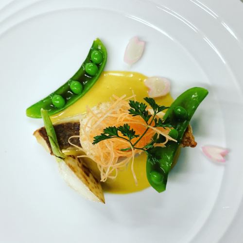 메르시 런치 홋카이도산 오렌지 돛립 조개 첨부 코스【런치 한정】12/5-25는 크리스마스 런치 코스만