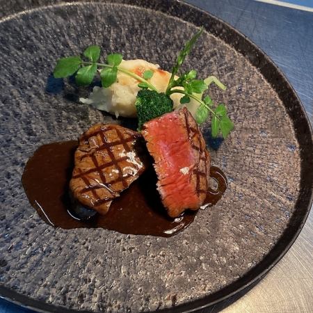 Merci Lunch Soup, Large Hokkaido Scallops and Beef Fillet Steak Course