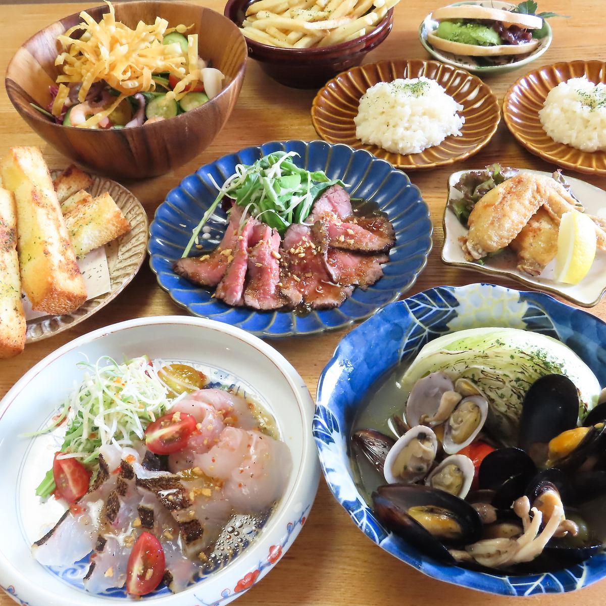 鮮魚を使った一品や名物、デザートまで楽しめる♪飲み放題付も◎
