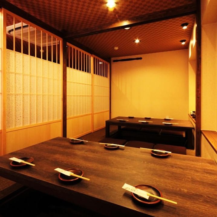 Japanese private room space and carefully selected dishes, a variety of drinks for adults