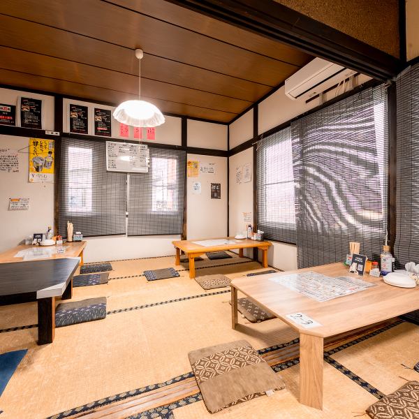 東武動物公園駅西口より徒歩約5分！駅からのアクセスも◎な場所に佇む"焼き鳥に.comi"は2階席も完備している居心地の良いお店。カウンターにテーブル、お座敷もあり様々なシーンでご利用いただけます！会社帰りのサク飲みにも、ご宴会にも是非。