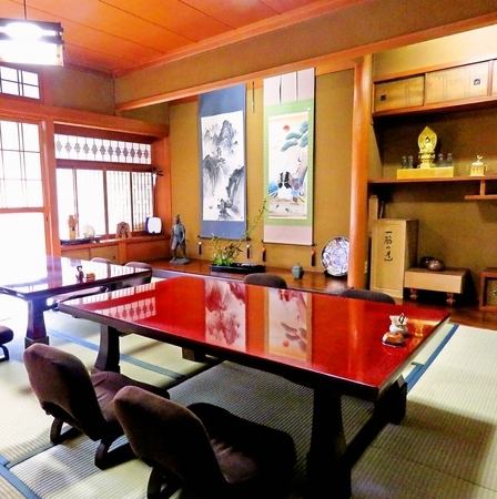 特别的日子◎在包房里一边享用日本料理，一边眺望四季变化的庭园。