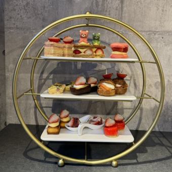 [Reservation required] For 2 or more people / 2pm-4pm ◆ Strawberry Afternoon Tea Set ◆ 9 dishes